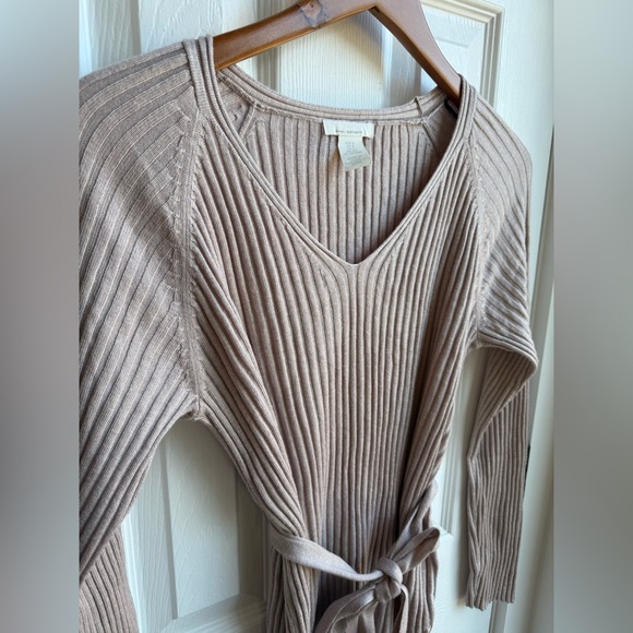 H&M MAMA Maternity Long Ribbed Knit Belted Beige Sweater, Size Small - Picture 2 of 7